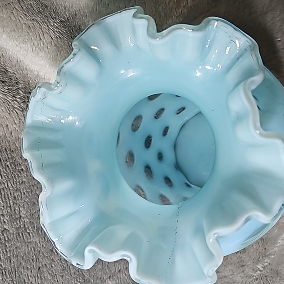 VINTAGE FENTON OPALESCENT BLUE COIN DOT GLASS 9" DOUBLE CRIMPED VASE - Picture 5 of 6